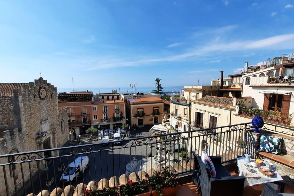 Casa Carla Al Duomo Apartment ตาออร์มินา ภายนอก รูปภาพ