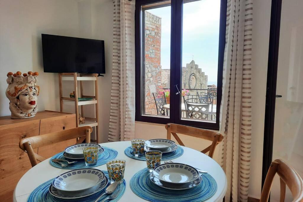 Casa Carla Al Duomo Apartment ตาออร์มินา ภายนอก รูปภาพ